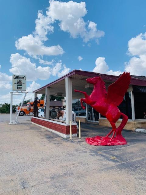 Kingfisher Cattlemen'S Inn מראה חיצוני תמונה